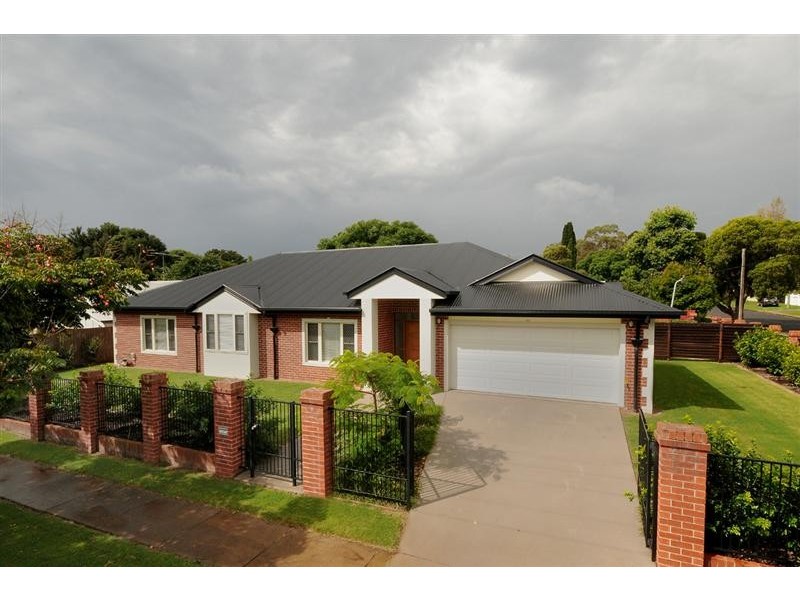 unit 1/28a curzon street, East Toowoomba QLD 4350