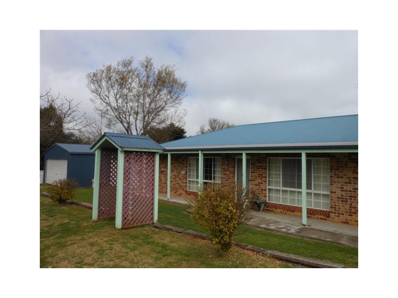 1 Waverley Street, North Toowoomba QLD 4350