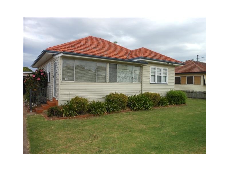 174 Holberton Street, Newtown QLD 4350