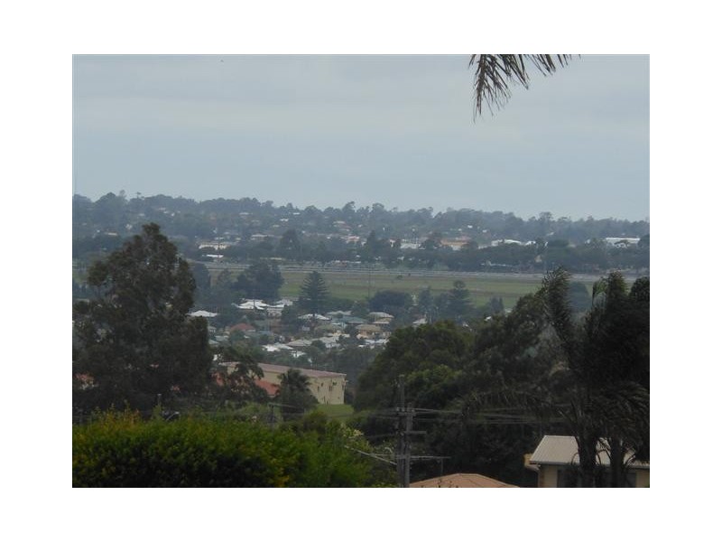 1 Lyness Court, Wilsonton Heights QLD 4350