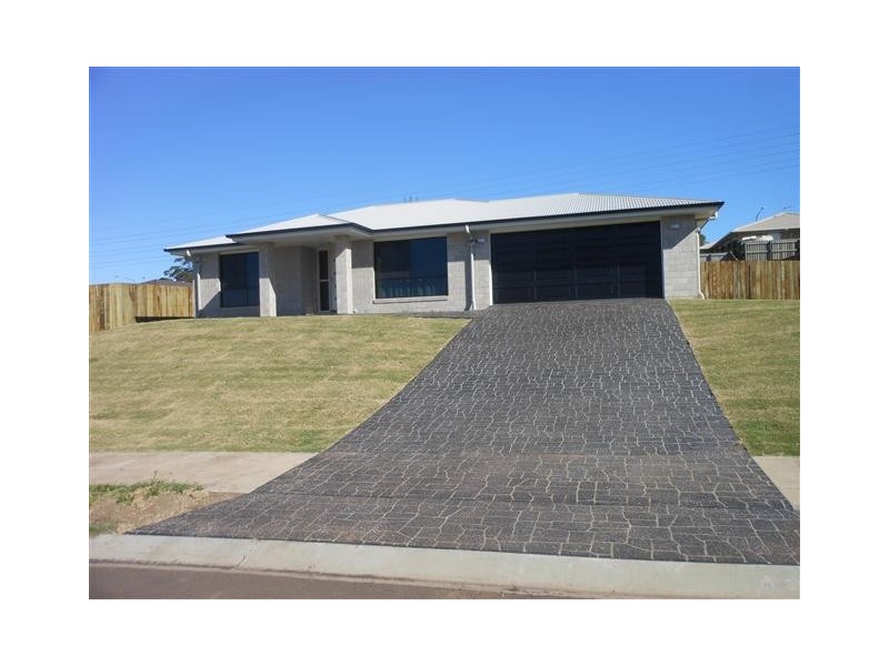 17 Sandlewood Drive, Glenvale QLD 4350