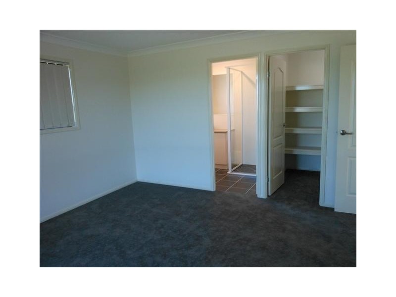 17 Sandlewood Drive, Glenvale QLD 4350