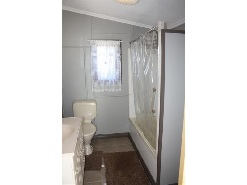 6 CREEK STREET, Cambooya QLD 4358