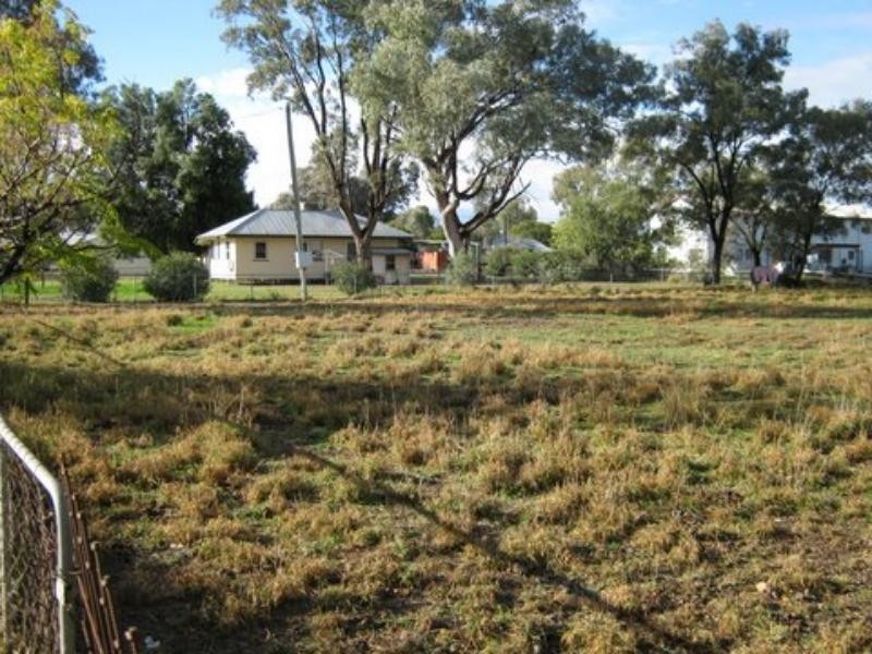 33 Richardson Street, Dirranbandi QLD 4486