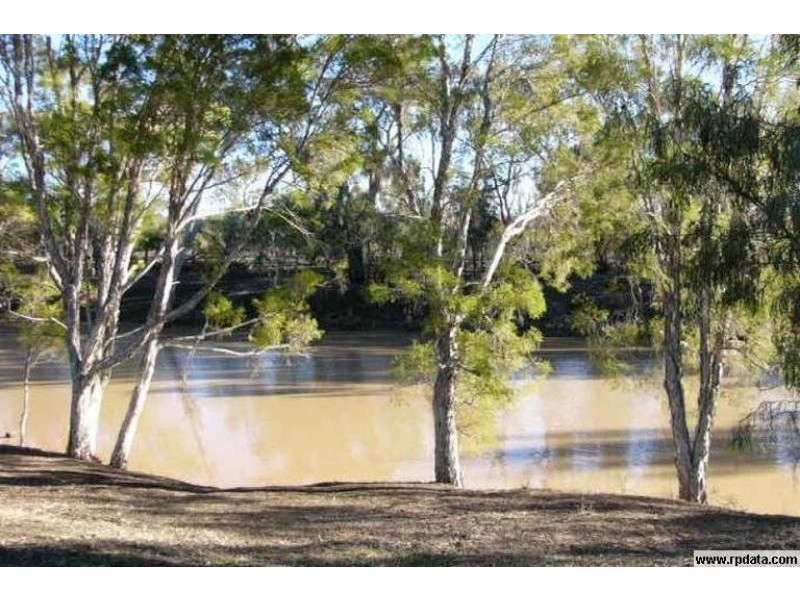 33 Richardson Street, Dirranbandi QLD 4486