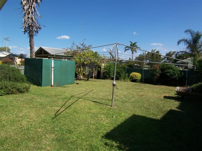 16A Gentle Street, Mount Lofty QLD 4350