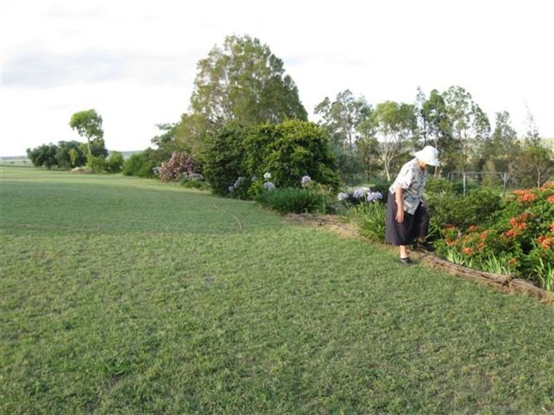 22 Rutledge Rd, Jondaryan QLD 4403