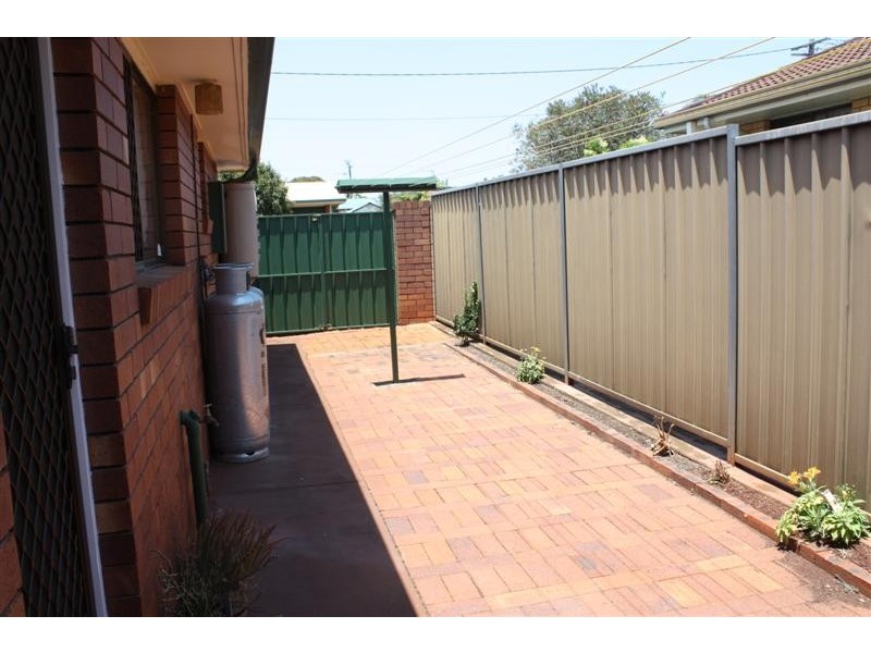1/5 Doherty Street, Rockville QLD 4350