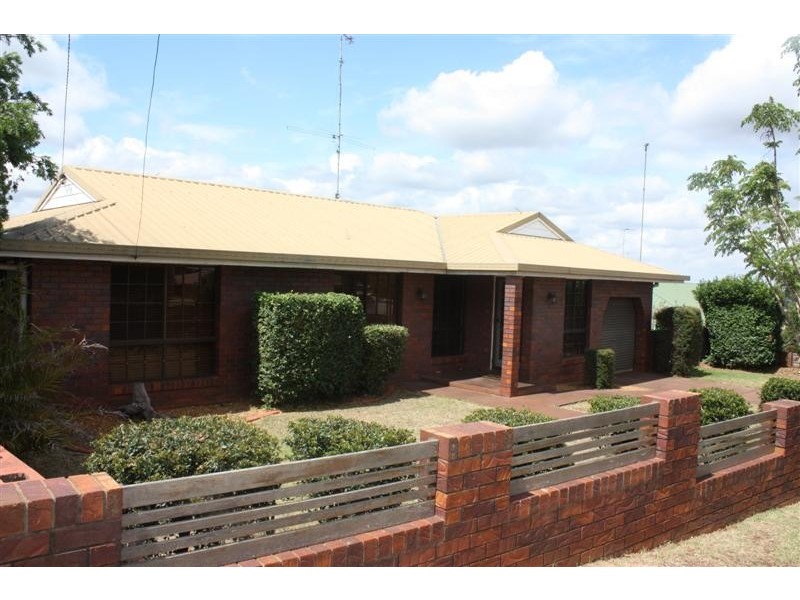 26 Banksia Street, Newtown QLD 4350