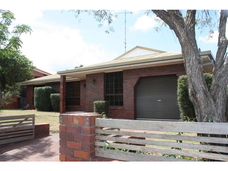 26 Banksia Street, Newtown QLD 4350