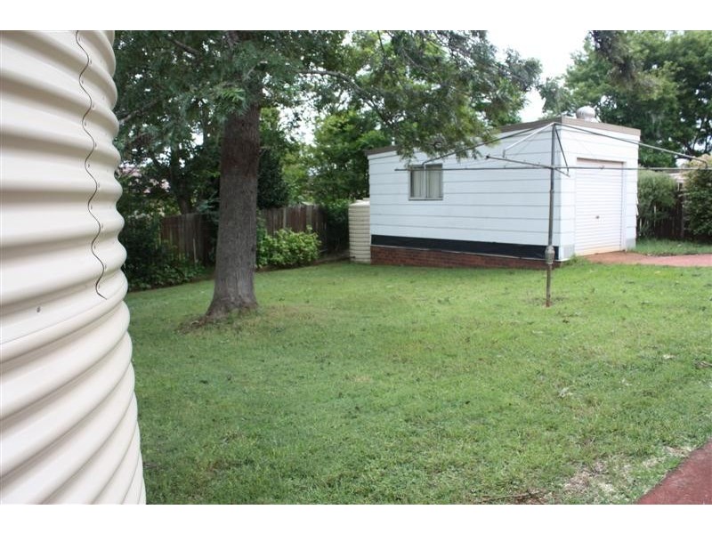 12 Sardon Street, Centenary Heights QLD 4350