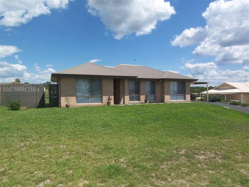 7 Vicky Avenue, Crows Nest QLD 4355