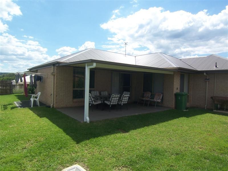7 Vicky Avenue, Crows Nest QLD 4355