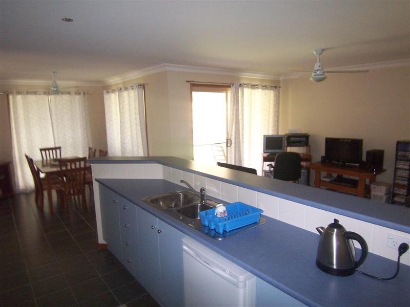 7 Vicky Avenue, Crows Nest QLD 4355