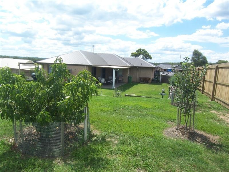7 Vicky Avenue, Crows Nest QLD 4355