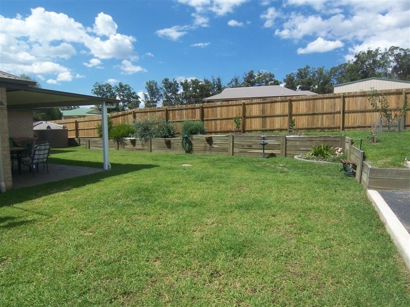 7 Vicky Avenue, Crows Nest QLD 4355