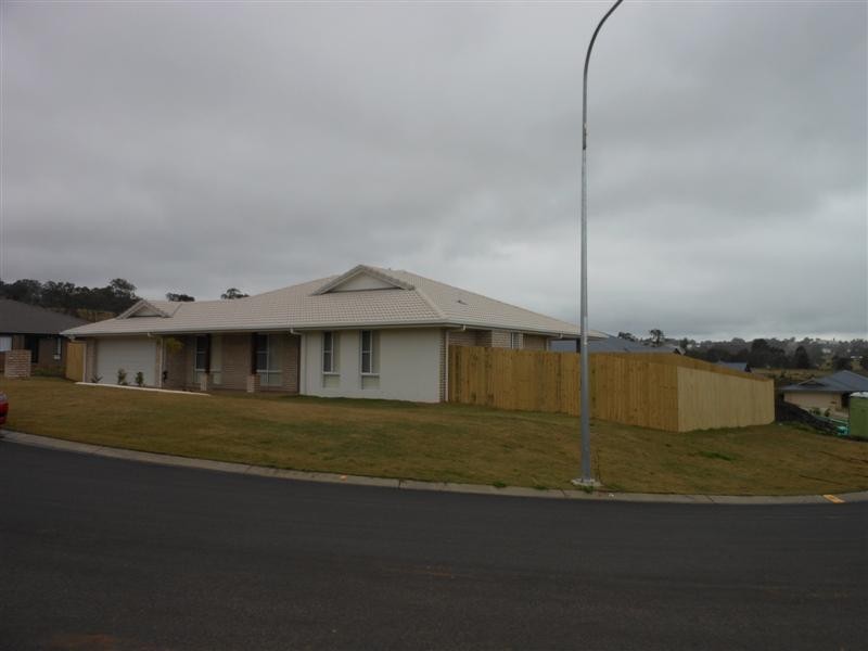 15 Sandalwood Drive, Glenvale QLD 4350