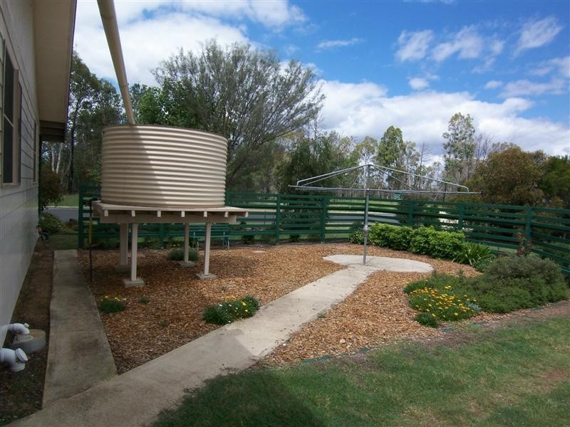 2 CHEETHAM STREET, Cecil Plains QLD 4407