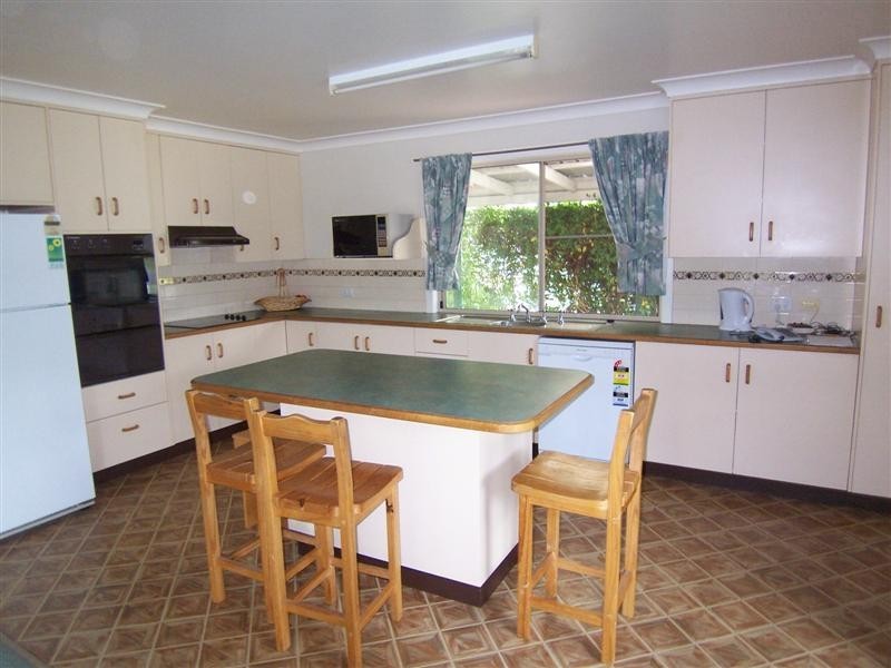 2 CHEETHAM STREET, Cecil Plains QLD 4407