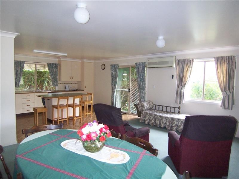 2 CHEETHAM STREET, Cecil Plains QLD 4407