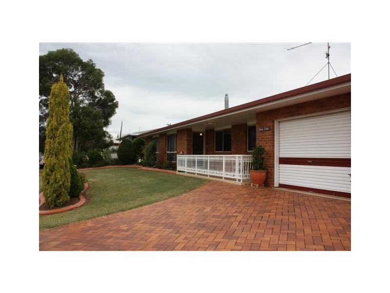 35 Moore Crescent, Wilsonton QLD 4350