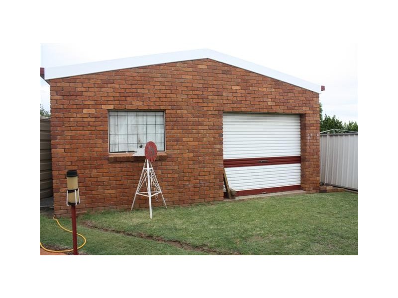 35 Moore Crescent, Wilsonton QLD 4350