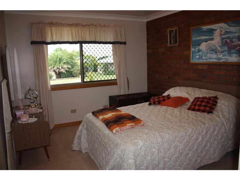 35 Moore Crescent, Wilsonton QLD 4350