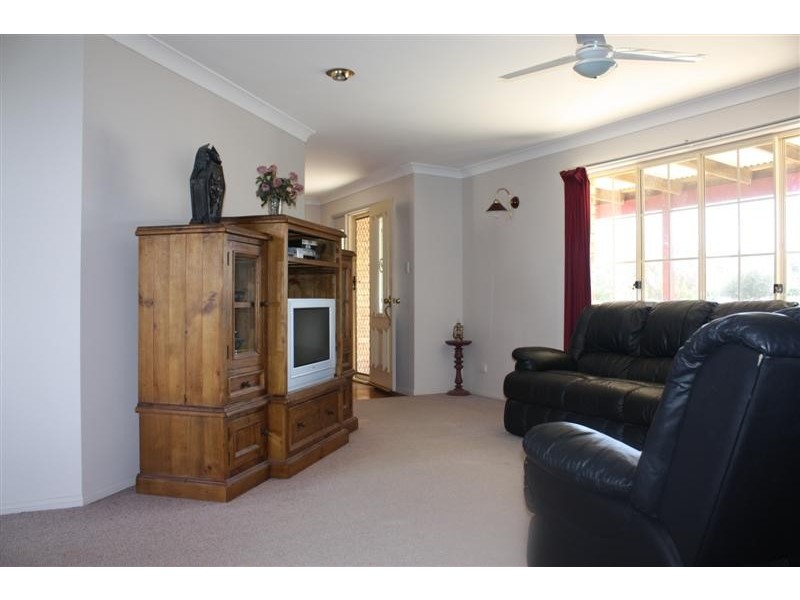 11 Stratford Drive, Wyreema QLD 4352