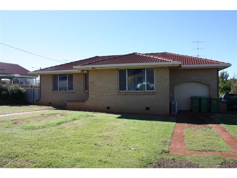 4 Brown Street, Rockville QLD 4350