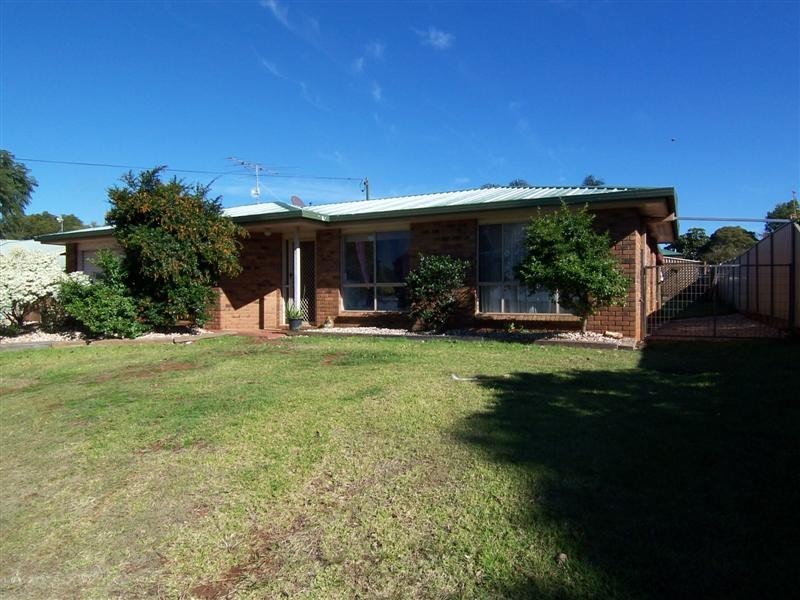 285 Greenwattle Street, Wilsonton QLD 4350