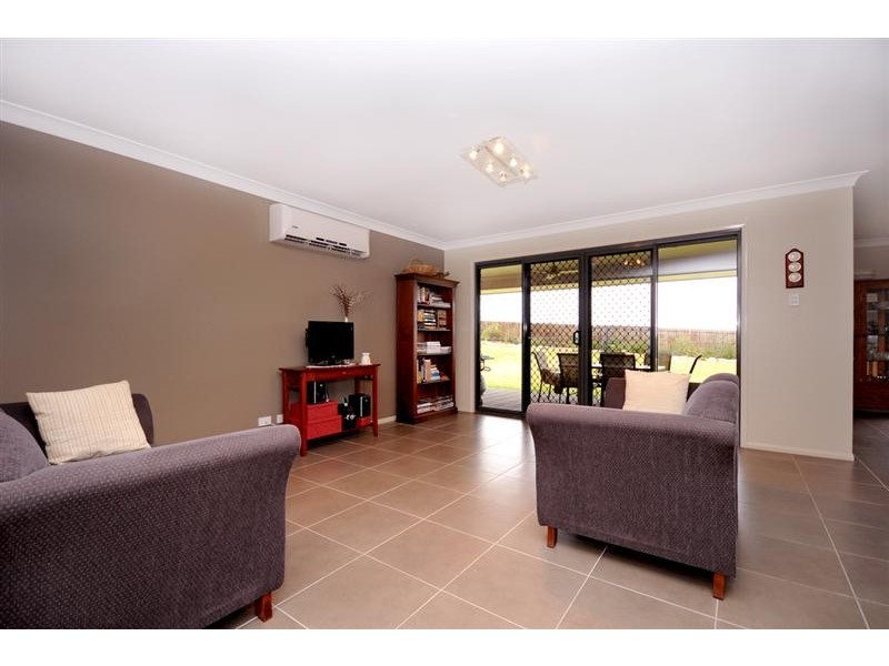 19 Mountview Court, Highfields QLD 4352