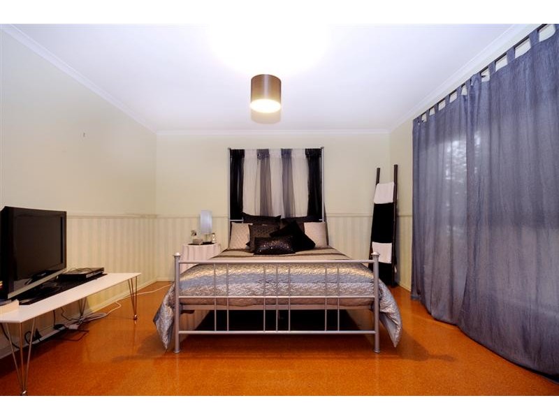 6 Truscott Street, Wilsonton QLD 4350