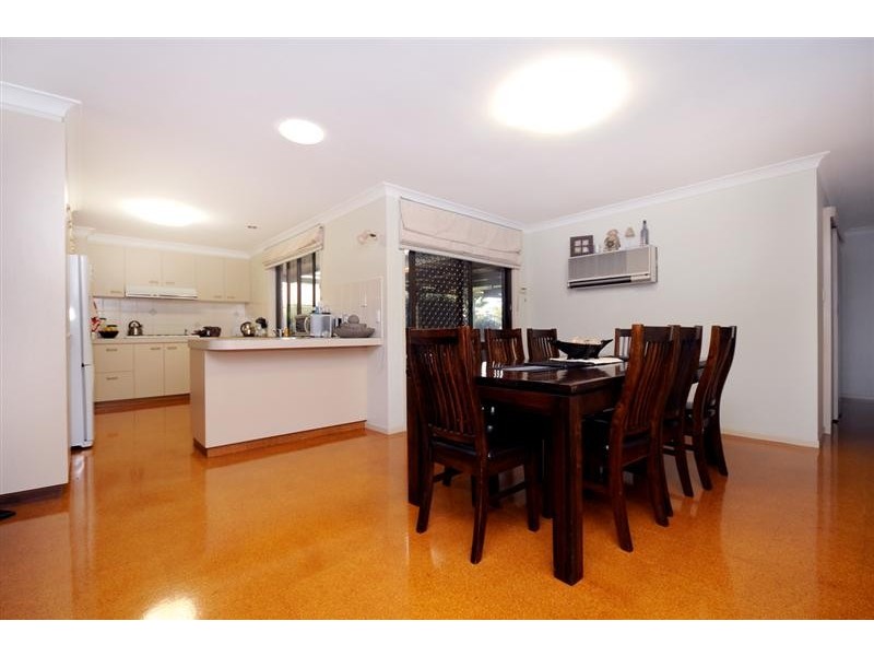 6 Truscott Street, Wilsonton QLD 4350