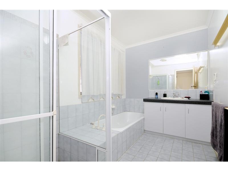 6 Truscott Street, Wilsonton QLD 4350