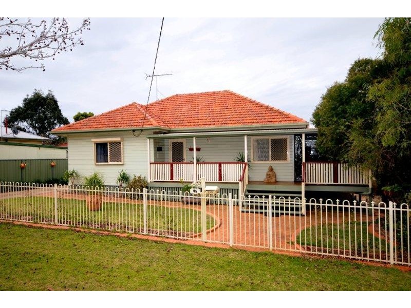 17 Edith Street, Newtown QLD 4350