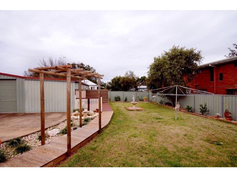 17 Edith Street, Newtown QLD 4350