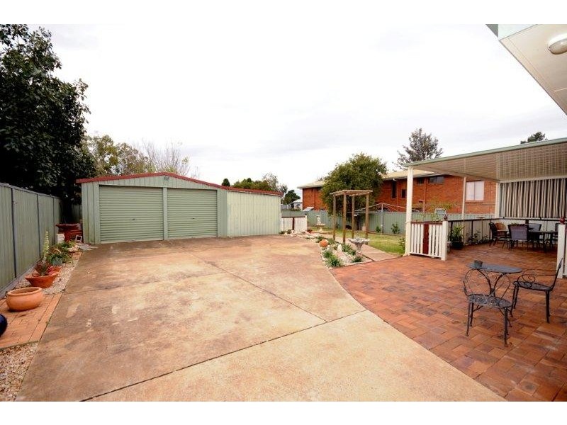 17 Edith Street, Newtown QLD 4350