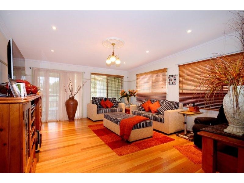 17 Edith Street, Newtown QLD 4350