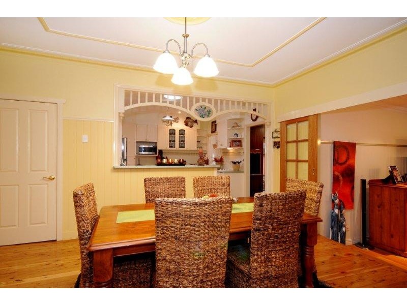 17 Edith Street, Newtown QLD 4350