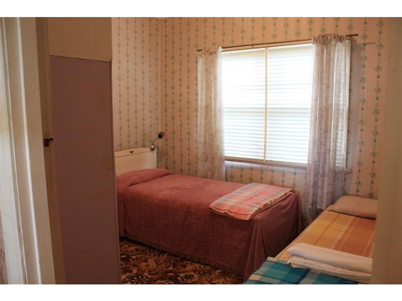 2 Macquarie Street, Centenary Heights QLD 4350