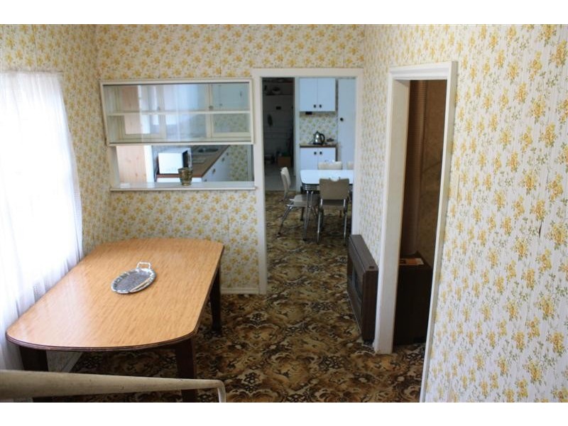 2 Macquarie Street, Centenary Heights QLD 4350