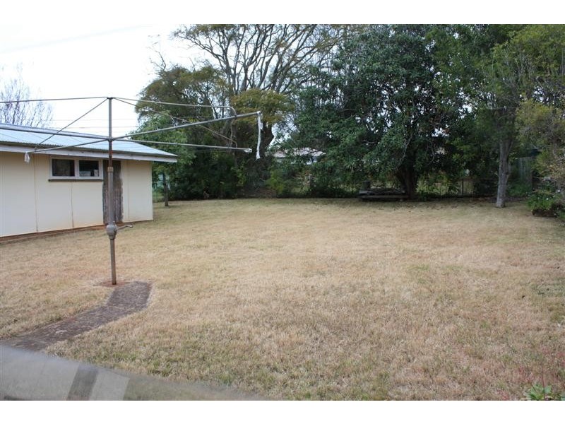 2 Macquarie Street, Centenary Heights QLD 4350