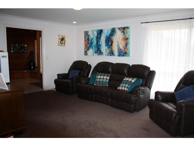 4 Marguerita Court, Centenary Heights QLD 4350