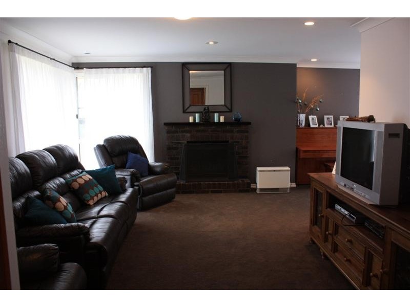 4 Marguerita Court, Centenary Heights QLD 4350