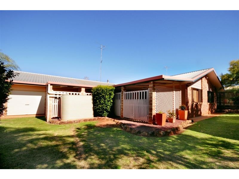 11 Marwedel Street, Kearneys Spring QLD 4350
