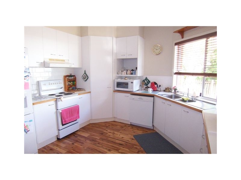 2 Disraeli Court, Wyreema QLD 4352