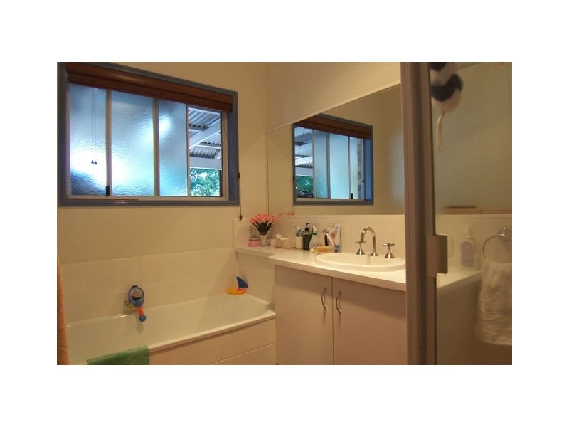 2 Disraeli Court, Wyreema QLD 4352