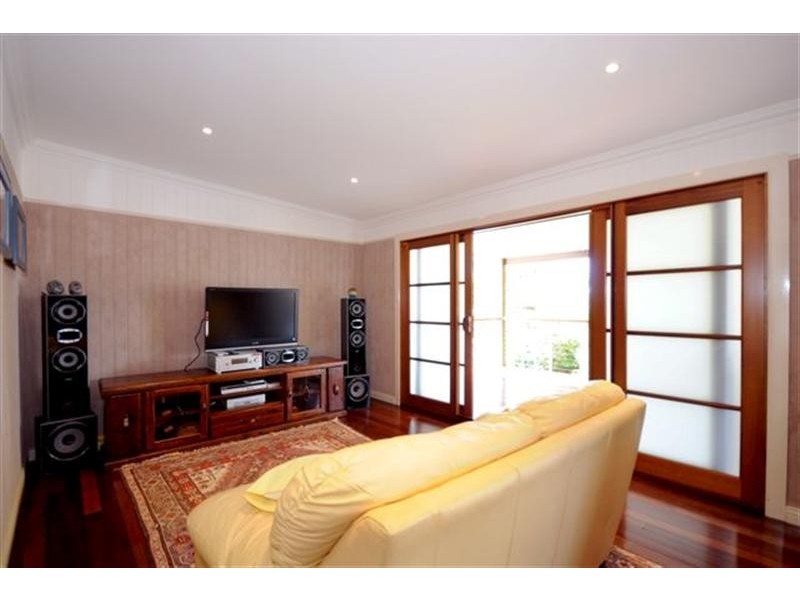 68 Geoffrey Street, Mount Lofty QLD 4350