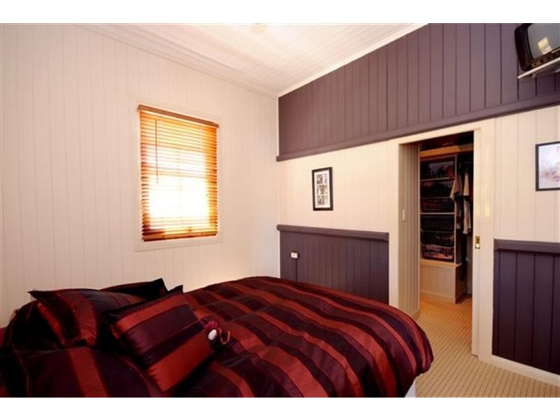 68 Geoffrey Street, Mount Lofty QLD 4350