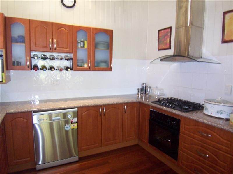 68 Geoffrey Street, Mount Lofty QLD 4350
